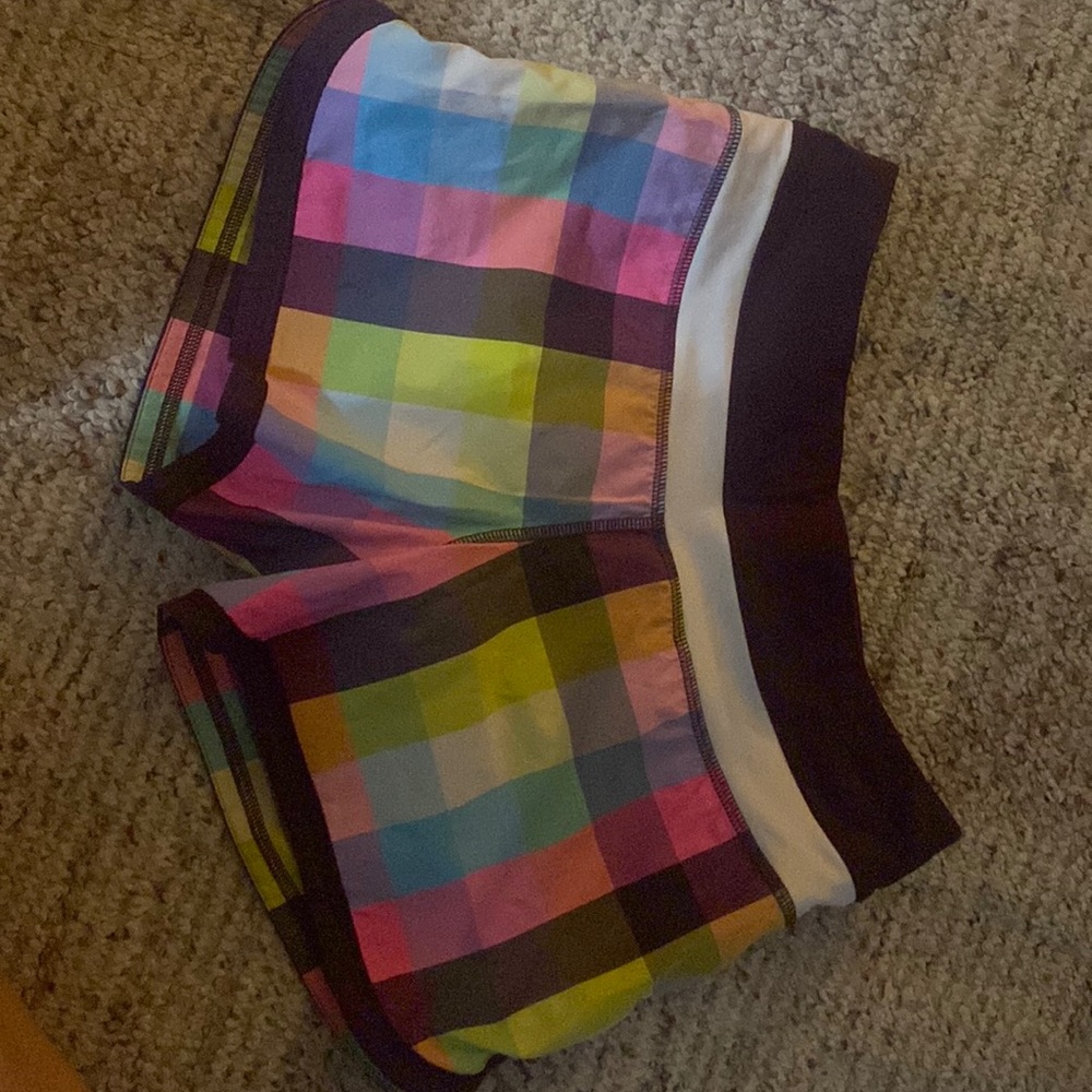 size 2 lululemon groovy running shorts